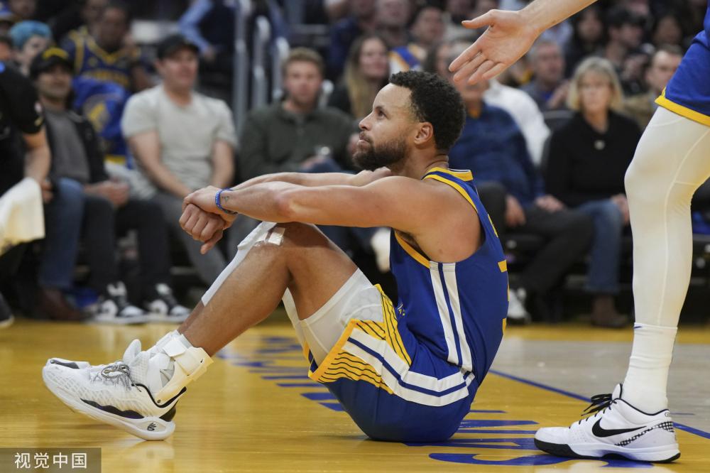 他不仅在场 他不仅在场